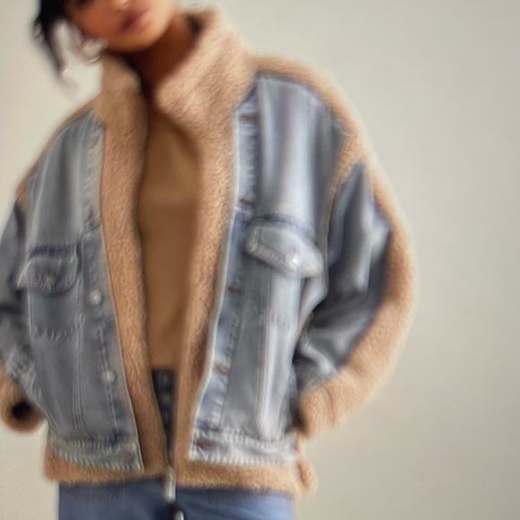 BLANK NYC & Anthropology Fuzzy  Wuzzy Sherpa Denim Jacket BNWT SOlD OUT Cozy 🧸 - Picture 3 of 10